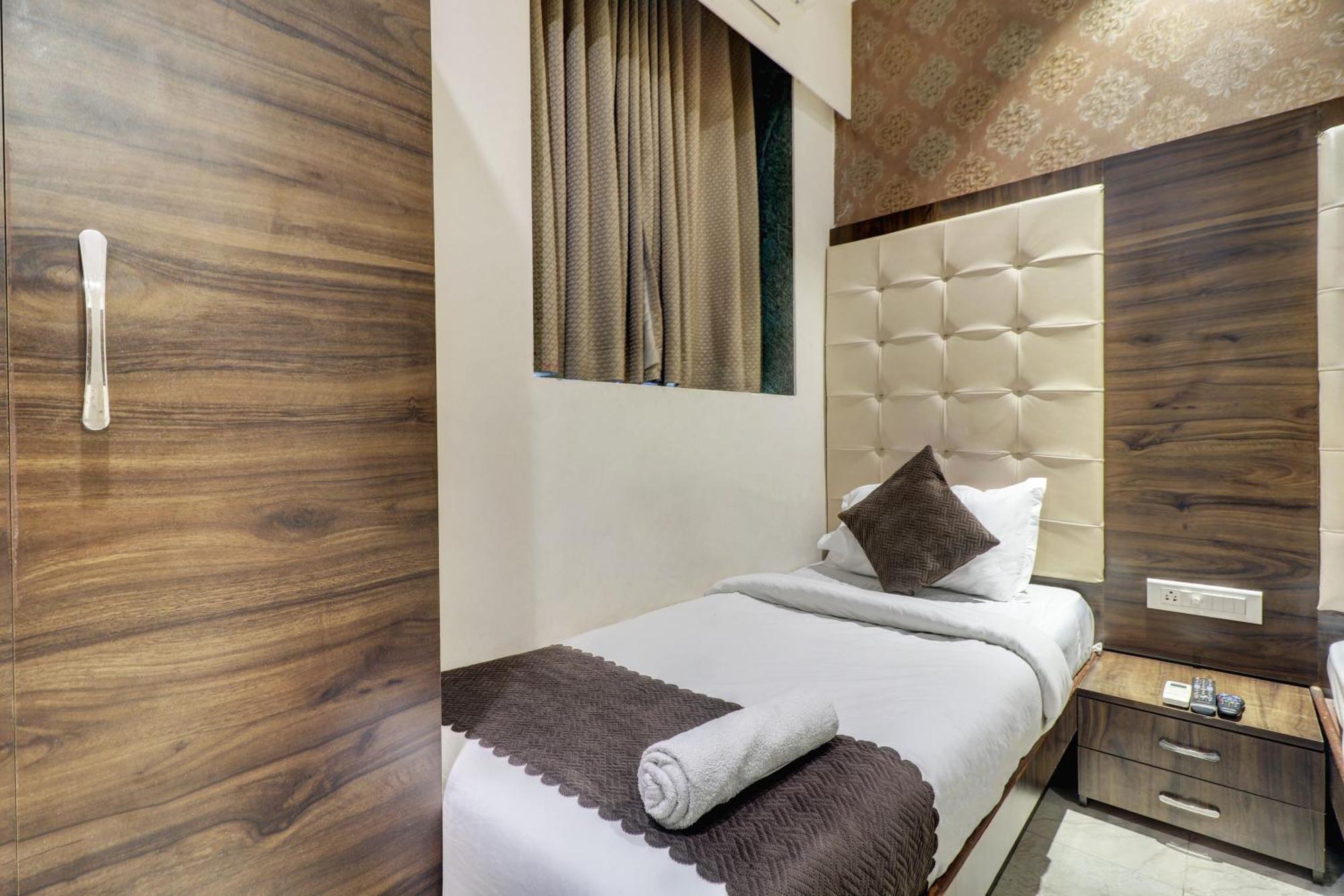 Hotel A. K. International - Fort Mumbai Room photo